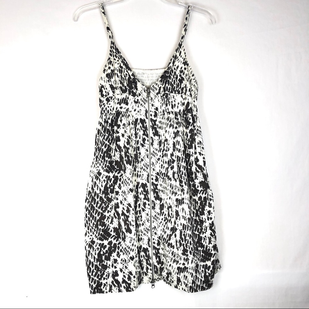 Hurley cotton dress with pockets & full zip front